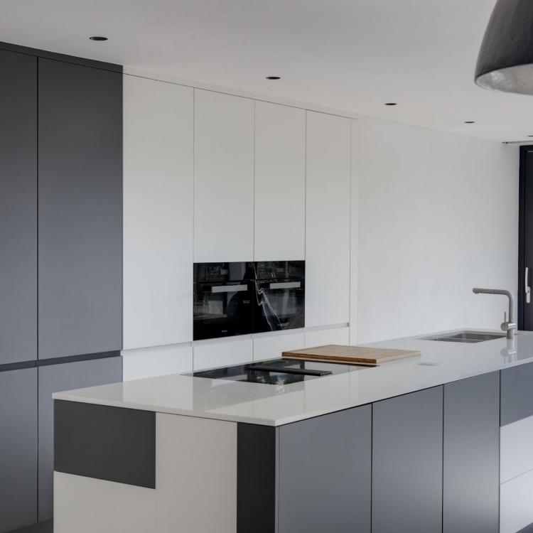 Moderne Keuken zwart wit grijs LEICHT 